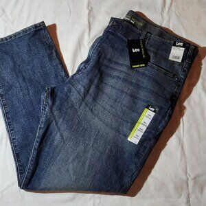 Lee jeans sz 46 X 32 straight taper Maverick NWT
